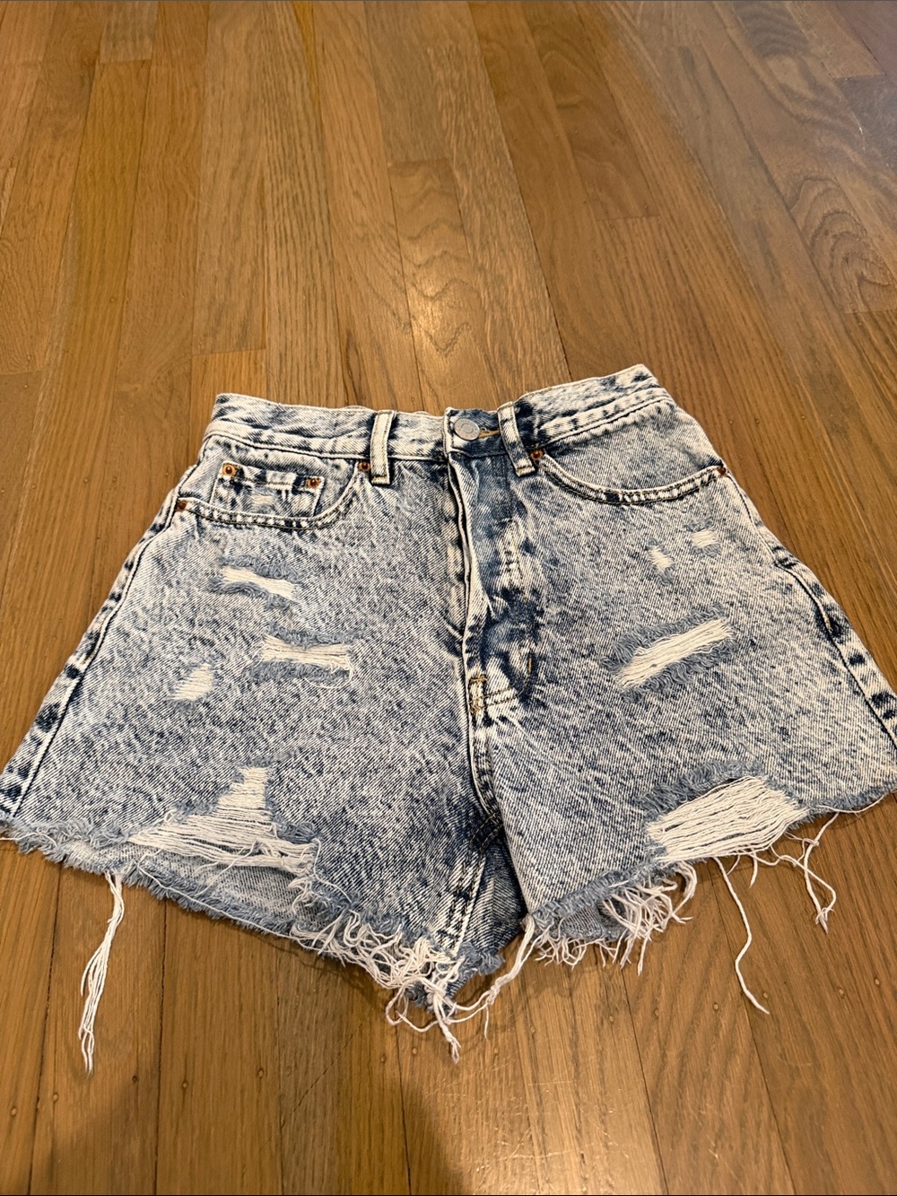 PACSUN_High-Rise Distressed Acid Wash Denim Shorts(ultra high rise vintage)